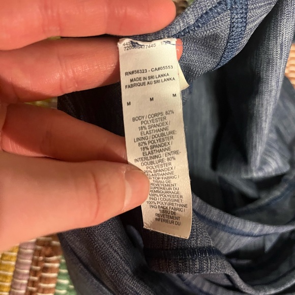 Nike sports Bra - Picture 3 of 3